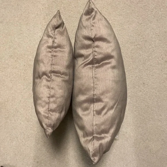 đź’° throw pillows - Picture 7 of 7